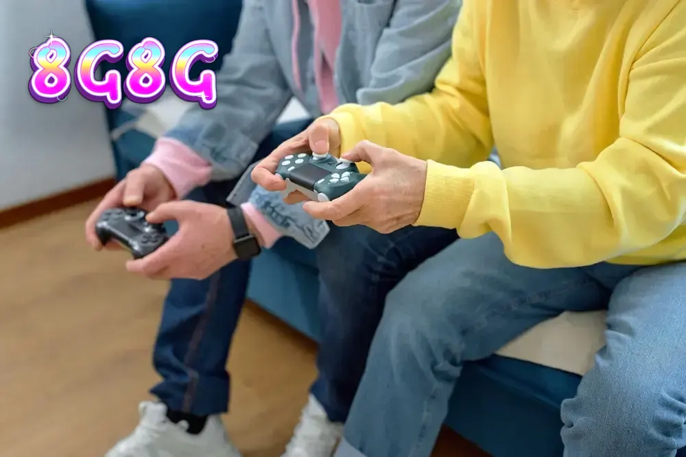 Tampilan antarmuka game 99 Royale di perangkat mobile dengan desain arcade modern.